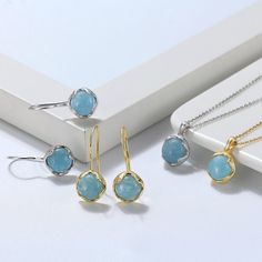 Our aquamarine gemstone earrings keep things sweet and simple. It is not the biggest hoop earring, but it’s perfect for all those that never find themselves wanting to wear anything other than dainty jewelry. Our drops solid gold earrings come in both 14k and 18k real Gold and with its extra moissanite diamond, it gives it a little extra spice that will make you look like your personality. Natural Earrings, Pure Gold Jewellery, Gold Heart Earring, Silver Necklace Set, Aquamarine Earrings, Big Hoop Earrings, Aquamarine Pendant, Solid Gold Earrings, Aquamarine Crystal