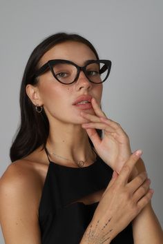 "Nice and stylish transparent pink, black, dark tortoise shell big cat eye glasses frames for women with fake or prescription lenses. Frame width 139 mm (5,47 inches) Bridge 17 mm (0,66 inches) Height 49 mm (1,92 inches) Temple length 145 mm (5,7 inches) We can install lenses without vision correction and according to your prescription. Lens prices vary by lens type, brand, and prescription. To order lenses according to your prescription, we need information: * Right eye * Left eye * Pupillary d Eye Glasses Frames For Women, Cute Glasses Frames, Womens Prescription Glasses, Glasses Frames Trendy, Glasses Outfit, Glasses Inspiration, Glasses Frames For Women, Chic Glasses, Big Glasses