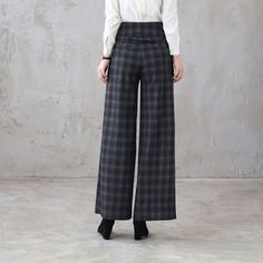 Tailored Full Length Wide Leg Fall Pants, Winter Office Pants With Pockets, Business Casual Wide Leg Pants With Pockets For Winter, Tailored High-waisted Winter Dress Pants, Tailored High Waist Winter Pants, Elegant Loose Fit Bottoms For Fall, Tailored High Waist Pants For Winter, Loosely Fitted Wide-leg Pants For Fall, Winter Workwear Ankle-length Pants