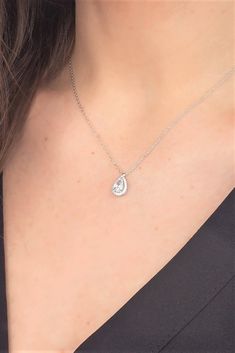 "This Cubic Zirconia Necklace is very elegance and simplicity for Bridesmaids. also It to be perfect necklace any Special day. Silver Teardrop Crystal Bridal Necklace, is perfect for your loved one. A perfect gift for mom, daughter, wife, girlfriend, classmates and friends. A clear choice for Graduation Gift, Mother's Day gift, Valentine's Day gift, a uniquely beautiful necklace that you can treasure forever. Beautifully packaged in our custom designed jewelry box, message card. A complete gift ready package. If you want to combine it with earrings and bracelets, I leave the link here. https://www.etsy.com/uk/listing/1243959614/silver-teardrop-crystal-bridal https://www.etsy.com/uk/listing/1280448125/925-sterling-silver-wedding-bracelet * Handmade with love ♡ * Material: 925 Sterling Silve Diamond Teardrop Necklace, Silver Wedding Bracelet, Zirconia Necklace, Cubic Zirconia Necklace, Necklace Chain Lengths, Necklace Wedding, Bridesmaid Necklace, Teardrop Necklace, Custom Name Necklace