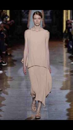 STELLA MCCARTNEY  spring 2015 ready to wear Open Doors, City Chic, Hijab Fashion, Designer Fashion