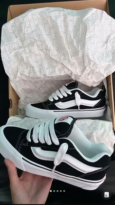 Pretty Sneakers, Trendy Shoes Sneakers, Pretty Shoes Sneakers, All Nike Shoes, Shoes Sneakers Jordans, Shoe Wishlist, Cute Nike Shoes, Hype Shoes, Girly Shoes