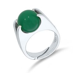 This fantastic David Andersen 1960's modernist designed sterling silver ring features a rotating green chrysoprase sphere created in Norway. Metal Type: Sterling Silver Hallmarks: 925 S, Sterling, Norway, D-A Metal Finish: Polished, Natural Patina Ring Size: 6 Setting: Prong Item Weight: 7.90 grams Center Gemstone Gemstone: Chrysoprase Shape: Round Bead Gemstone Measurements: 10.91mm Measurements: Band Width 4.34mm, 10.91mm Condition: Excellent Like-new condition, with almost no visible wear. **We do NOT use stock photos, all photos are of the exact item you will receive, and were professionally photographed in our in-house studio.** **This item will have a tamper-proof security tag attached. Removal, attempted removal, or tampering with the security tag will void the return policy.** **Al Modern Green Round Dome Ring, Modern Green Cabochon Rings, Modern Cabochon Emerald Ring, Modernist Green Ring For Formal Occasions, Modern Green Emerald Ring With Polished Finish, Silver Hallmarks, Silver Gifts, Sterling Ring, Rings Statement