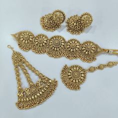 This Is Beautiful Indian Punjabi Sikh Wedding Gold Jadau Indian Punjabi Pakistani Wedding Choker Necklace With Earrings and Tikka sET FOR WOMEN / lavvan Phere Jewelery / Jadau Jewelery / Nikah jewelery / Wedding Necklace /  For any query Dm me. Thank You :) Gold Choker Necklace Set, Gold Pearl Choker, Pearl Choker Set, Wedding Choker Necklace, Jadau Jewellery, Wedding Gold, Sikh Wedding, Punjabi Wedding, Choker Necklace Set