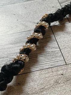 Locs Jewelry Accessories, Braid Accessories Jewelry, Box Braid Accessories, Diy Loc Jewelry, Hair Jewelry For Locs, Diy Hair Jewelry, Hair Pearls, Braids Dreadlocks, Hair Jewelry For Braids