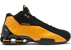 Gold Nike Shoes, Mens Nike Shox, Basketball Shoes For Men, Nike Free Shoes, Nike Shox, Hot Sneakers, Gym Shoes, Nike Basketball, Mens Fashion Shoes