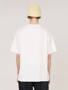 Editor's NotesUNALLOYED’s t-shirt gives casual and minimal look with semi-oversized fit and logo graphic print.- Semi-oversized fit- Round neck t-shirt- Minimized shrinking and warping- Half sleeves- Logo graphic print in front- Logo label at side Measurements(in.)S / M / L- Length: 28.3in. / 29.5in. / 30.7in.- Chest: 22.0in. / 23.2in. / 24.4in.- Shoulder: 19.3in. / 20.3in. / 21.3in.- Sleeve: 8.7in. / 9.1in. / 9.4in.*Model Info: 6’1’’ 154.3lbs Bust 35.4’’ Waist 28.0’’ Fitting Size L*Model I White Boxy Fit T-shirt With Letter Print, White Boxy Fit T-shirt With Text Print, White Boxy Fit Urban T-shirt, White Boxy T-shirt With Letter Print, Oversized White T-shirt With Logo Print, White Boxy Fit T-shirt With Logo Print, White Boxy Fit T-shirt With Graphic Print, White Boxy Fit Graphic T-shirt, White Boxy Fit Graphic Tee