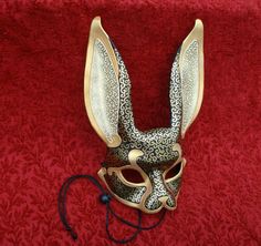 MADE TO ORDER Venetian Rabbit Leather Mask... by Merimask on Etsy Hatter Costume, Rabbit Mask, The Mask Costume, Rabbit Costume, Bunny Mask, Animal Mask, Dale Chihuly, Mask Masquerade, Half Mask