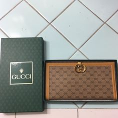 Brand New. 100% Authentic. Gucci Travel Wallets With Card Slots, Gucci Wallets With Card Slots For Travel, Chic Gucci Leather Clutch, Gucci Leather Rectangular Clutch, Designer Brown Clutch Wallet, Luxury Gucci Rectangular Clutch, Rectangular Gucci Wallet For Travel, Luxury Brown Clutch With Card Slots, Elegant Gucci Rectangular Clutch