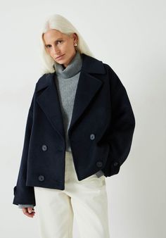 Wool Pea Coat Short Navy Coat, Cropped Wool Coat, Navy Winter Outfit, Pea Coat Outfit, Wool Jacket Outfit, Navy Jacket Outfit, Navy Coat Outfit, Cropped Jacket Outfit, Peacoat Outfit