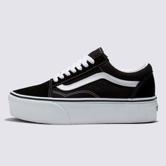 Bringing New Heights to Our Iconic Sidestripe ShoeNothing screams attitude like a killer pair of black platform shoes. The Vans Old Skool Stackform is the height of cool on the platform front, with double the sidewall height for maximum coverage. The suede and canvas uppers ensure durability, while the lace-up closure and supportive padded collars add layers of comfort on the practical side. These black platform shoes are all about the look, a cool-as-cool aesthetic that remains undefeated after Platforms Aesthetic, Old Skool Stackform, Estilo Vans, Old Skool Platform, Sneak Attack, Women Skates, Vans Store, Black Platform Shoes, Gingham Shorts