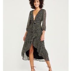 Reposhing Because It’s Not Quite The Right Size. This Dress Is Lovely And Brand New! Perfect For Spring. Long Sleeve Denim Dress, Black Cutout Dress, Pleated Satin Dress, Sleeveless Linen Dress, Abercrombie And Fitch Dresses, Striped Bodycon Dress, Draped Midi Dresses, Embroidered Midi Dress, Ribbed Midi Dress