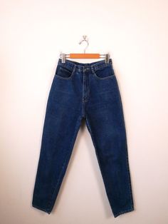 "Vintage Women's High Waisted tapered Jeans/Mom's Jeans. Measurements Length     : 40\" Waist        : 25\" Hips          : 36\" Rise           : 11 1/2\" Inseam     : 28 1/2\" Condition: Gently used. There's no stains or holes. Good condition.  ※Please read the policy before you purchase※" Mom's Jeans, Jean Vintage, Pink Cheetah, Jeans Mom, Tapered Jeans, Womens Jeans, Measurement Length, Vintage Jeans, Jeans Slim