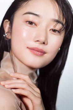 Japan Makeup, Sweet Makeup, Minimal Makeup Look, Japanese Makeup, Minimal Makeup, Glow Skin, Soft Makeup, Glowy Makeup, Asian Makeup