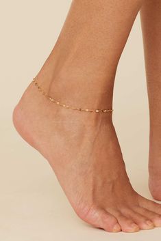 Decorate your ankles with the sparkling mirror links of our Cabaret Chain Anklet. Whether you adorn it with a pair of sandles, sneakers of even boots, these glamorous links will always catch the light. . Metal: 14 Karat Yellow Gold Dimensions: 3mm Thick Chain, 10 Inches Length Weight: 1.3 Grams Construction: Solid Links, Lobster Clasp Origin: Crafted in Vicenza, Italy Vicenza Italy, Chain Anklet, Cabaret, Lobster Clasp, Anklets, Sparkle, Nordstrom, Yellow Gold, Italy