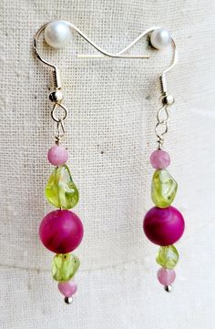 Green Gemstone Earrings With Round Beads, Green Gemstone Round Bead Earrings, Pink Bohemian Jewelry With Faceted Beads, Bohemian Pink Jewelry With Faceted Beads, Elegant Peridot Round Beads Jewelry, Pink Bohemian Gemstone Jewelry, Pink Bohemian Jewelry With Gemstones, Pink Round Gemstone Beaded Jewelry, Bohemian Pink Jewelry With Gemstone Beads