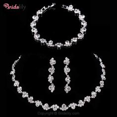 Fashion Crystal Silver Necklace Earrings Bracelet  Jewelry Set | Bridelily Bridal Jewellery Online, Gold Chain Design, Crystal Jewelry Sets, Crystal Fashion, Chic Necklace, Simple Diamonds, Necklace Simple, Wedding Jewelry Sets, Bridal Jewelry Sets