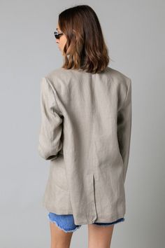 Our Zuri Jacket features a single-breasted and a notch lapel Woven Comes in khaki and white color Model's Measurements Height 5'7" I Bust 32 I Waist 24 I Hips 35 I Size S Khaki Blazer With Lapel Collar And Pockets, Khaki Blazer With Pockets And Lapel Collar, Classic Khaki Blazer For Office, Classic Khaki Office Blazer, Khaki Linen Single-breasted Outerwear, Khaki Long Sleeve Blazer For Business Casual, Khaki Single Breasted Blazer For Office, Business Casual Long Sleeve Khaki Blazer, Khaki Single-breasted Blazer For Office