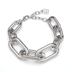 Chunky, loud and oh-so-chic, the chainlink Erin Bracelet is here to make a statement. Love me in: Silver, Gold Lobster clasp Modern Chunky Chain Link Bracelets, Modern Chunky Link Bracelets, Modern Chunky Chain Bracelet, Modern Chunky Link Bracelet, Chic Metal Paperclip Chain Bracelet, Chic Metal Paperclip Bracelet, Chunky Chain Link Metal Bracelets, Silver Chain Bracelet With Chain Strap, Modern Chunky Bracelets As Gift