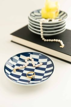 a stack of plates sitting on top of a table