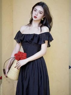 TAVIMART - Black Square Neckline Ruffled Edge Dress Women Summer New French Retro Niche Temperament Slim Long Waistband Vestidos S Length:116CM Bust:80CM Waist:60CM M Length:117CM Bust:84CM Waist:64CM L Length:118CM Bust:88CM Waist:68CM XL Length:119CM Bust:92CM Waist:72CM Note:(1 inch = 2.54 cm, 1 cm = 0.39 inch) Please Note: Goods are selected carefully, I hope everyone is happy to buy~ 1. Please strictly refer to the size chart to choose the size. Do not choose directly according to your habi French Retro, Elegant Dresses Long, Black Square, Square Necklines, Black Ruffle, Vest Dress, Summer Dresses For Women, Flare Skirt, Buy 1