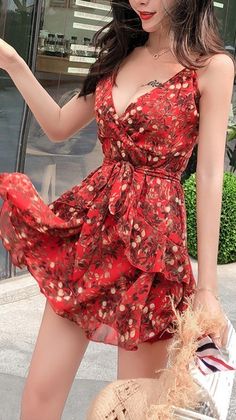 Cute red floral short summer off shoulder dress sleeveless with ruffles. For elegant ladies, teens and feminine women. Perfect for casual simple summer day outfit. Red Sundress Outfit, Red Floral Summer Dress, Summer Flowy Dresses, Flowy Dress Short, Summer Day Outfits, Red Summer Dress, Red Sundress, Sundress Outfit, Mini Summer Dress