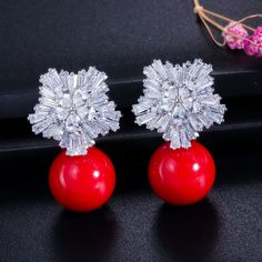 If you re looking for a fine jewelry which looks sepecial, precious stone please consider cubic zirconia earrings /pearl earrings Big Pearl Necklace, Snow Flower, Gray Earrings, Bridal Earrings Drop, White Pearl Earring, Long Drop Earrings, Party Earrings, Brand Jewelry, Zirconia Earrings