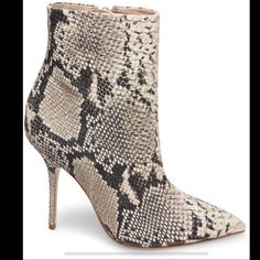 Steve Madden Snake Skin Booties Size 6.5 Trendy Beige Pointed Toe Booties, Chic Beige Closed Toe Boots, Beige Almond Toe Heels For Fall, Chic Beige Pointed Toe Booties, Cream Closed Toe Booties For Fall, Fall Cream Closed Toe Booties, Chic Beige High Ankle Booties, Chic Beige Ankle Booties, Chic Cream Heels For Fall