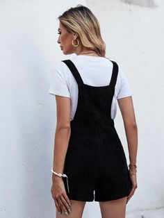 Introducing our Dual Pocket Overall Romper, the perfect addition to your casual wardrobe. This romper features a simple and chic plain design with a high waistline that flatters your figure. The straps are adjustable for a comfortable fit, and the sleeveless design makes it ideal for warm weather. Crafted from high-quality corduroy fabric, this romper is made from 100% polyester, providing durability and a soft texture. It is a versatile and trendy piece that's a must-have in any casual wardrobe. Add it to your collection today and elevate your everyday style game! Features: Style: Casual Pattern Type: Plain Details: Pocket Length: Short Type: Overall Fit Type: Regular Fit Neckline: Straps Sleeve Length: Sleeveless Waist Line: High Waist Fabric: Slight Stretch Material: Corduroy Compositio Overall Romper, Comfy Jumpsuits, Corduroy Fabric, Plain Design, Soft Texture, Casual Wardrobe, Warm Weather, Everyday Fashion, Must Haves