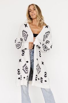 The perfect cardigan is waiting for you! Our Missoula Oversized Cardigan is an instant Baltic Born fave with unique details. Cowgirl Style Outfits, Water Model, Aztec Cardigan, Perfect Cardigan, Baltic Born, Simply Chic, Oversized Cardigan, Long Sleeve Knit Tops, Plaid Tops