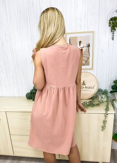 The EMES SHOP dress is detailed with a pretty contrast button front design. Features a round neck line. sleeveless. shift dress silhouette. and above knee length. Pair it with brown boots and a hat for a casual look.MATERIAL:100% Soft Poly MEASUREMENTS:Dress Length is 40"-41"in Small | Bust: 37-39"in & Waist: 36-38"in Medium | Bust: 39-41"in & Waist: 38-40"in Large | Bust: 41-43"in & Waist: 40-42"in MEASUREMENTS:Dress Length is 102-106 cm Small | Bust: 94-99 cm& Waist: 92-97 cm Medium | Bust: 100-105 cm & Waist: 98-103 cm Large | Bust: 106-111 cm & Waist: 104-109 cm Casual Brown Sleeveless Mini Dress, Casual Brown Mini Sleeveless Dress, Casual Brown Sleeveless Dress, Casual Brown A-line Sleeveless Dress, Eatonton Georgia, Shop Dress, Empire Dress, Sleeveless Shift Dress, Dress Silhouette