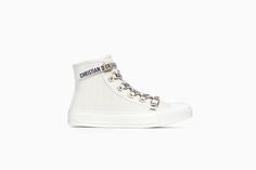 High-top trainer in white canvas - Tênis Dior Bougie Closet, Dior Toile, Fashion Designer Clothes, Classic Denim Jacket, Double Denim, Travel Shoes