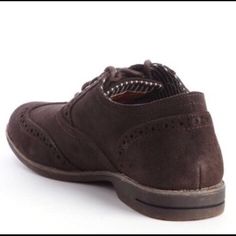 Suede Upper With All Over Tooling Rounded Wingtip Lace Up Vamp Striped Canvas Lining Rubber Sole Style 323517201 Oxford Shoes Brown, Johnston And Murphy Shoes, Wingtip Oxford Shoes, Black Leather Oxfords, Side Zip Boots, Brown Oxfords, Oxford Dress Shoes, Oxford Shoes Men, Patent Shoes