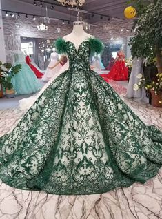 Primere Dresses, Green Evening Dress Long, Dark Green Ball Gown, Fluffy Dresses, Henna Dress, Lace Evening Dress Long, Feather Sleeves, Wedding Dress With Feathers, Green Ball Gown