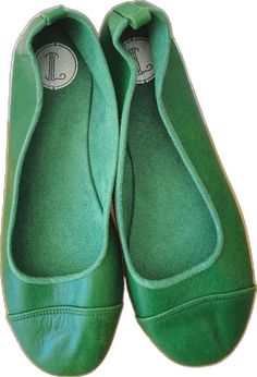 Green Flats With Rubber Sole And Round Toe, Green Comfortable Flats With Round Toe, Green Closed Toe Flats With Rubber Sole, Green Slip-on Flats With Leather Sole, Green Ballet Flats With Flat Heel, Casual Green Flats With Flat Heel, Comfortable Green Slip-on Flats, Green Round Toe Ballet Flats, Casual Green Flats With Rubber Sole