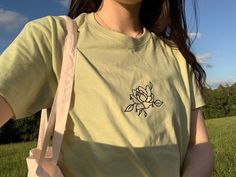 🌱 Flower Drip Embroidered T-Shirt 🌱 Original floral artwork design, do not copy. Message for custom colours! - T-shirt 100% Soft Cotton - UNISEX Oversized fit AND Fitted tees available (Size Guide is for Unisex baggy fit). Model wears Size Medium, Unisex baggy fit 👇 Please read before ordering 👇 Processing time is 3-7 Days, up to 2 weeks during busier periods. Please make sure before you order that you understand the processing time, your order may be shipped at any point during this period, Fitted Tshirt, Baggy T-shirt, T-shirt Broderie, T Shirt Flowers, Y2k Baby Tee, Cloth Flowers, Embroidery Top, Embroidered Tee, Floral Artwork