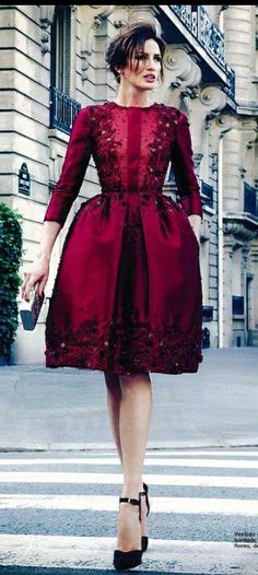 Winter Typ, Red Fashion, Beautiful Fashion, Gorgeous Dresses, Pretty Dresses, Beautiful Outfits