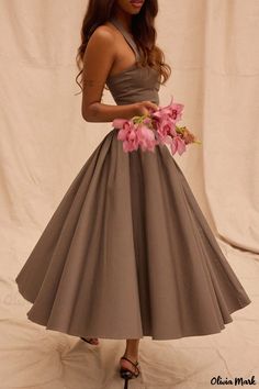 Oliviamark - Glamorous Gathered Sundress with Sweetheart Neckline Halloween Crop Top, Long Midi Skirt, Halloween Skirt, Tulle Underskirt, Midi Sundress, Cotton Blends Dress, Full Dress, Halter Midi Dress, Plunge Neckline