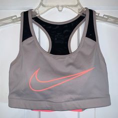 New Without Tags! Nike Sports Bra With Removable Pads. Body Is 88% Recycled Polyester, 12% Spandex. Mesh Is 81% Polyester, 19% Spandex. Machine Wash. Ce Cute Sports Bra, Nike Sports Bra, Gym Clothes, Nike Sports, Sports Bras, Gym Outfit, Women's Intimates, Nike Women, Sports Bra