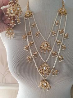 Tops Earrings, Rani Haar, Daily Wear Jewellery, Kundan Jewelry, Polki Earrings, Indian Party Wear, Kundan Necklace, Bollywood Jewelry, Pakistani Jewelry