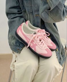 Onitsuka tigers, shoes, it girl shoes, trendy shoes, casual shoes, pink training shoes, pink onitsuka tigers, onitsuka tigers mexico66 Skandinavian Fashion, Funky Shoes, Pink Sneakers, Onitsuka Tiger, Pink Shoes