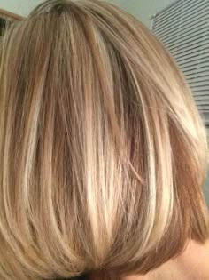 Bob Hairs, Hair Color Blonde Highlights, Hair Color Blonde, Brown Hair With Blonde Highlights, Honey Blonde Hair, Blonde Hair Shades, Blonde Hair With Highlights, Hair Color Highlights, Trendy Hair Color