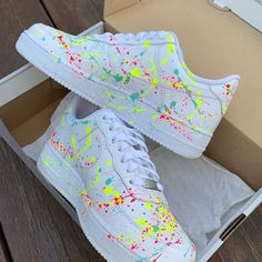 Take a risk and stand out in the splash of neon green and red! Put your own unique stamp on your style with these eye-catching Custom Air Force 1s. Be bold and make a statement! 🔥 100% genuine, Brand New.👟 Custom sneakers.💫 Every pair is hand-made to order.✨ Best quality waterproof and scratch-proof paints used.✨ 1000+ satisfied customers across various platforms. 🌎Free worldwide shipping,shipping within 5-12 working days🎁 Treat the shoes as art as they are delicate and special.💌 We accept Παπούτσια Nike Free, Boty Nike, Unique Stamps, Air Force 1 Custom, Custom Air Force 1, Hand Painted Shoes, Cute Nike Shoes, Nike Air Force Ones, Cute Nikes