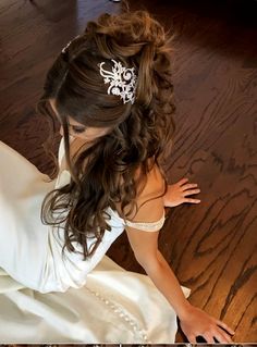 Gold Headpiece Wedding, Head Wings, Wedding Hairstyles And Makeup, Wedding Headpieces, Bridesmaid Hair Half Up, Wedding Hair Inspiration, Wedding Hair Pins, Hair Comb Wedding, Hair Combs