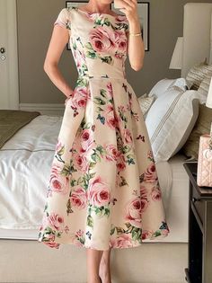 Plain Midi Dress, Elegant Style Dress, Inexpensive Dresses, Elegant White Dress, Spring Outfits Dresses, Summer Dresses For Wedding Guest, Floral Print Midi Dress, Summer Dress Outfits, Midi Short Sleeve Dress