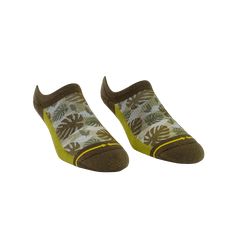 Anything camo = AWESOME. Built for comfort and performance, these no show socks are constructed with elastic arch support and silicone grips to prevent them from slipping off your feet during the day. These ankle socks feature artwork from Maia Negre and are perfect for everyday adventures. Comfortable Green Anti-odor Socks, Comfortable Anti-odor Green Socks, Casual Outdoor Socks With Arch Support, Casual No-show Socks With Arch Support, Brazil Women, Everyday Adventures, Socks For Men, No Show Socks, Us Man