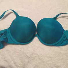 Smooth Teal Sexy Tee Push-Up 36d Victoria's Secret Push-up Bra Friendly Tops, Green Stretch Push-up Bra, Fitted Green Push-up Bra, Women's Intimates, Push Up, Victoria's Secret, Bra, Green, Women Shopping