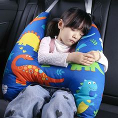 This innovative pillow is more than just a travel accessory; it's a huggable, plush haven designed to provide optimal support and unmatched comfort for your neck and head. Details Features: Huggable Design: The CozyHug Pillow is ingeniously crafted with a huggable shape, designed to wrap around your neck and cradle your head. Its ergonomic design offers a snug fit, providing unparalleled support and reducing neck strain during extended periods of use. Premium Softness: Made from high-quality, ul Kids Travel Pillows, Car Seat Pillow, Neck Support Pillow, Neck Pillow Travel, Haken Baby, Sleep Pillow, Neck Support, Form Design, Baby Head