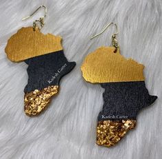 Adorn Yourself with the Bold Beauty of Africa. Vivid Black + Gold Africa Earrings A design that started in Oakland, CA and has been shipped globally. Top Orders Are From: South Africa Oakland Atlanta New York Las Vegas 2.5 Inches Designed By Kadesh Carter The materials used are; hypoallergenic stainless steel posts/hooks. Africa Map Earrings, New York Las Vegas, Map Earrings, Beauty Of Africa, Africa Earrings, Africa Map, African Jewelry, African Art, South Africa