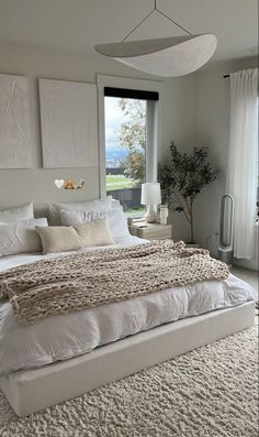 neutral bedroom ideas Design Ložnic, Dream Apartment Decor, Redecorate Bedroom, Minimalist Room, Room Makeover Bedroom, Room Makeover Inspiration, Decor Minimalist, Apartment Inspiration, Cozy Room